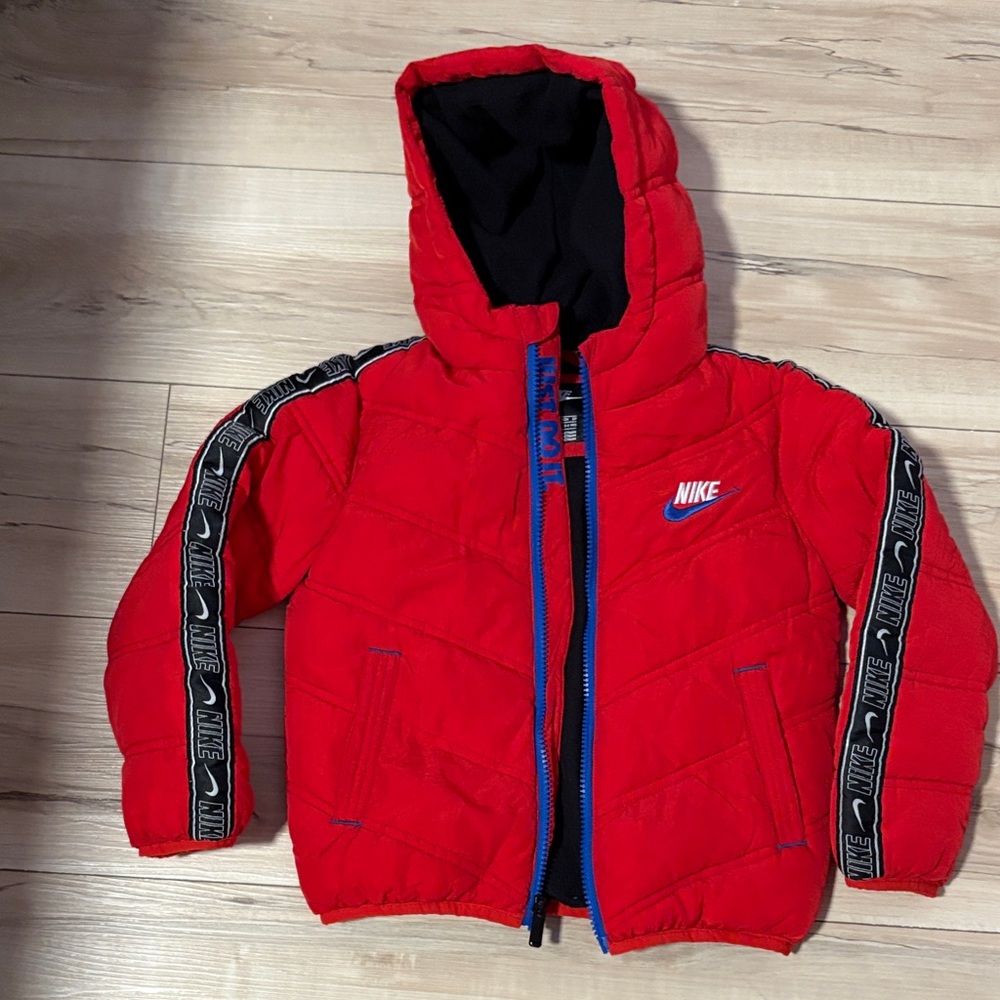 EUC Nike Boys Coat Size 3-4